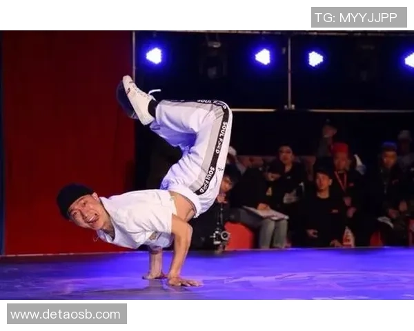 重庆街舞队领跑最新街舞速度TOP10榜单引发热议 重庆街舞队领跑最新街舞速度TOP10榜单引发热议